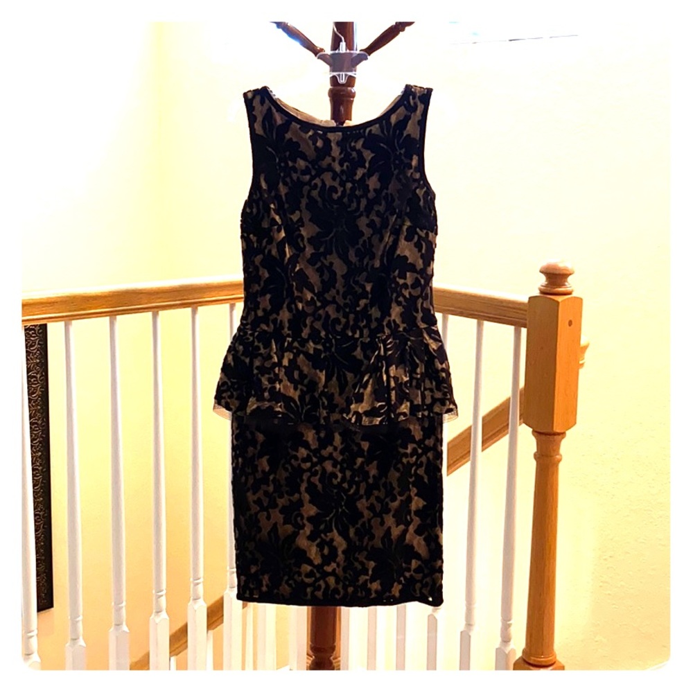Midi peplum sleeveless dress
